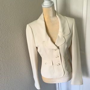 Ellen Tracy size 6 Three Button Jacket